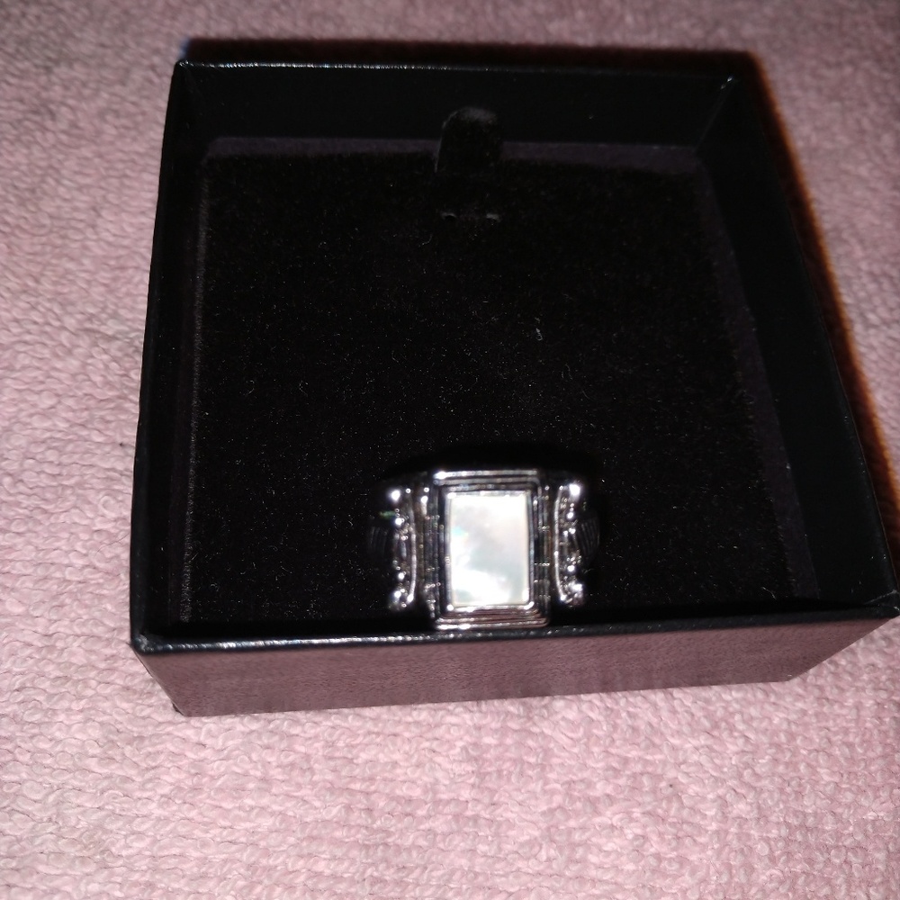 Premiere Designs ring - Picture 4 of 6